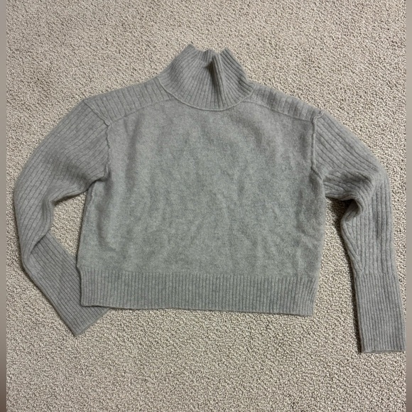 Free People Sweaters - FREE PEOPLE 100% CASHMERE Gray Turtleneck Sweater